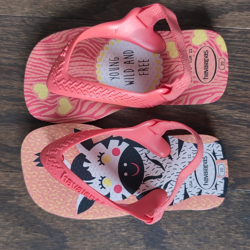 Never Worn Toddler Havaianas Sandals Size 6